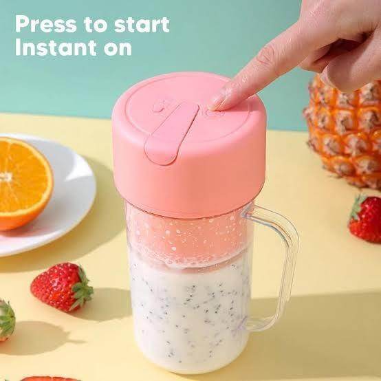 Gardino Juicer Mixer, straw-type juicing cup 4 Blade Smoothie Maker & Portable Electric USB Juice Maker, Rechargeable Bottle & Portable Fruit Blender Maker Protein Shaker