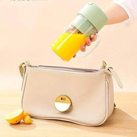 Gardino Juicer Mixer, straw-type juicing cup 4 Blade Smoothie Maker & Portable Electric USB Juice Maker, Rechargeable Bottle & Portable Fruit Blender Maker Protein Shaker