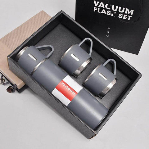 Latest Steel Vacuum Flask Set with 3 Stainless Steel Cups Combo - 500ml - Keeps HOT/Cold | Ideal Gift for Winter - Housewarming Random Color
