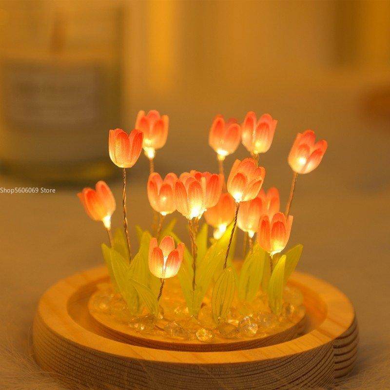 Gardino Romantic Tulip Night Light – Elegant LED Ball Lamp with Wooden Base, USB Powered for Home Decor, Soft Pink Glow, Ideal Gift for Loved Ones